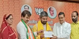 Manish Kashyap joins BJP