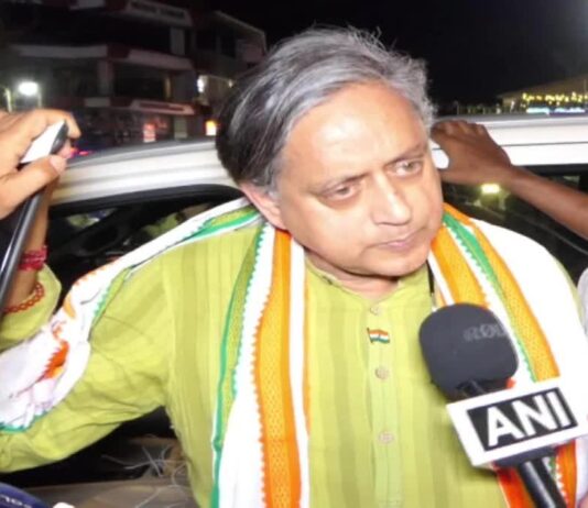 SHASHI THAROOR CONVOY ATTACKED