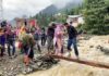 Monsoon Fury : जम्मू-कश्मीर में फिर बादल फटे, बारिश से बदरीनाथ हाईवे बंद Monsoon Fury