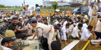 Bhopal farmers protest